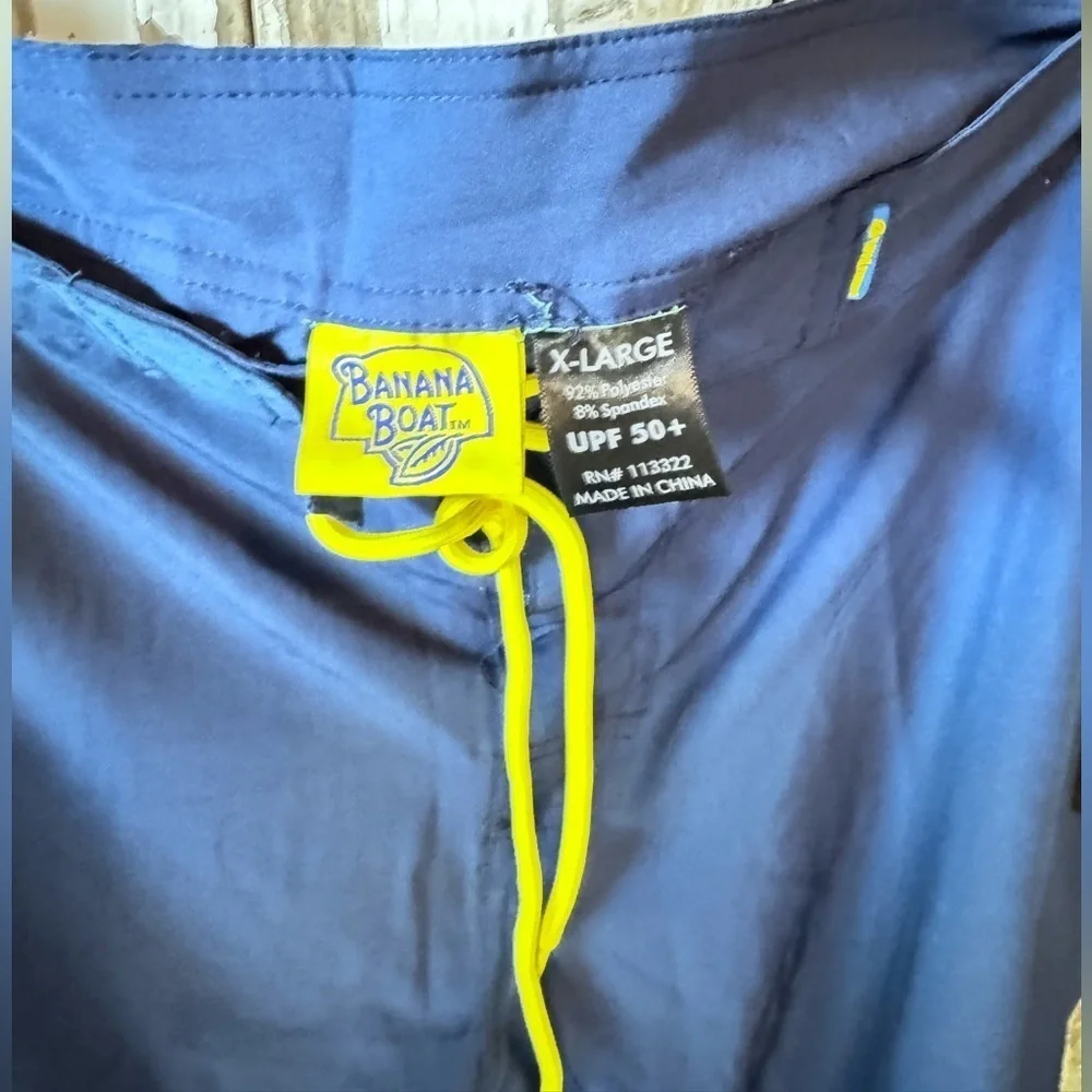 Banana Boat Shorts Men’s XL Navy & Yellow NWT UPF 50+ Inseam 11”